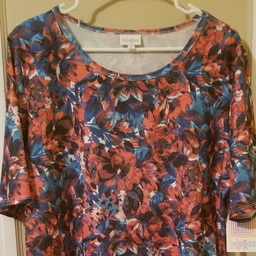 NWT LuLaRoe Rare Gigi 3x or sizes 24-26